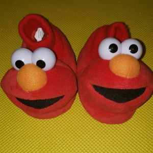 Elmo toddler slippers (m 5-6)